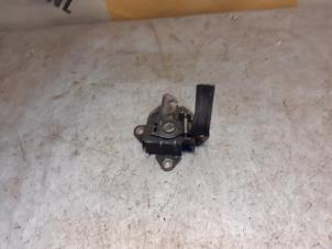 Używane Mechanizm zamka pokrywy silnika Suzuki Swift (ZA/ZC/ZD1/2/3/9) 1.3 VVT 16V Cena € 14,99 Procedura marży oferowane przez Yellow Parts