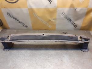 Begagnade Främre stötfångarram Suzuki Alto 1.0 12V Pris € 89,00 Marginaltabell erbjuds av Yellow Parts