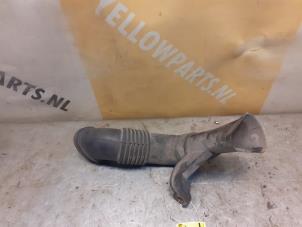Gebruikte Luchtinlaat slang Suzuki Swift (ZA/ZC/ZD1/2/3/9) 1.5 VVT 16V Prijs € 19,99 Margeregeling aangeboden door Yellow Parts