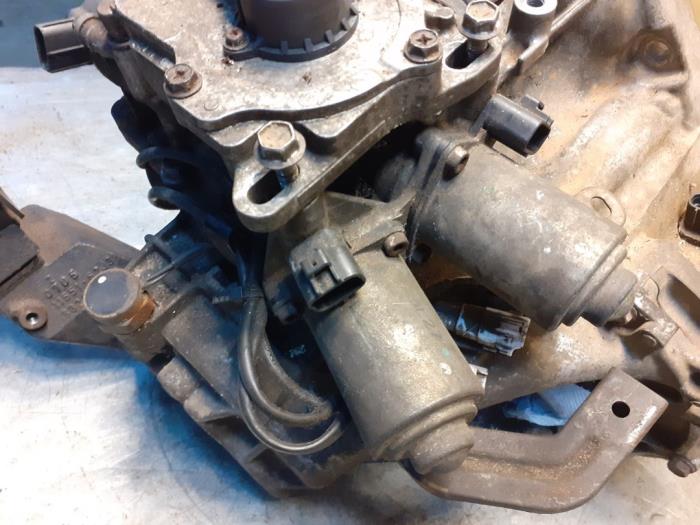 Versnellingsbak van een Suzuki Swift (ZA/ZC/ZD1/2/3/9) 1.3 VVT 16V 2007