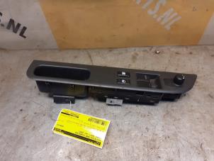 Begagnade Brytare, eldrivna fönster Suzuki Swift (ZA/ZC/ZD1/2/3/9) 1.5 VVT 16V Pris € 34,99 Marginaltabell erbjuds av Yellow Parts