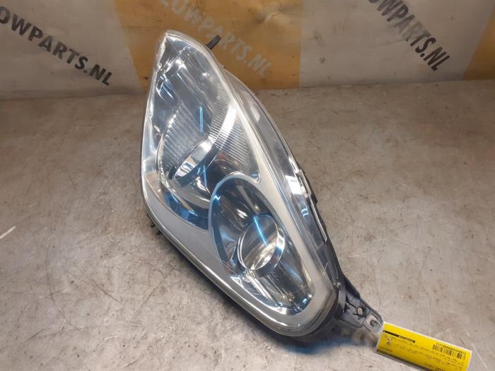 Strålkastare, vänster från en Suzuki Splash 1.0 12V 2014