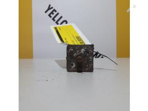 Begagnade Motorfäste Suzuki Jimny Hardtop 1.3i 16V 4x4 Cabrio Pris € 5,00 Marginaltabell erbjuds av Yellow Parts