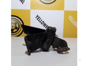 Begagnade Motorfäste Suzuki Jimny Hardtop 1.3i 16V 4x4 Pris € 25,00 Marginaltabell erbjuds av Yellow Parts