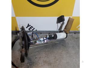 Gebruikte Brandstofpomp Elektrisch Suzuki Grand Vitara I (FT/GT/HT) 2.0 16V Prijs € 45,00 Margeregeling aangeboden door Yellow Parts