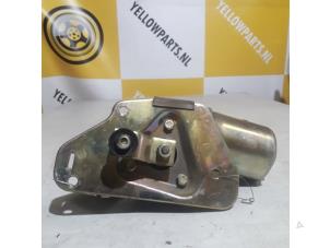 Begagnade Främre torkarmotor Suzuki Swift (SF310/413) 1.0 Pris € 24,99 Marginaltabell erbjuds av Yellow Parts