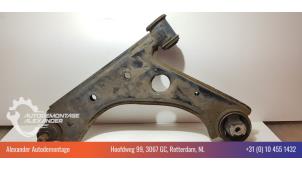 Gebruikte Draagarm Boven links-voor Alfa Romeo MiTo (955) 1.3 JTDm 16V Eco Prijs € 25,00 Margeregeling aangeboden door Alexander Autodemontage