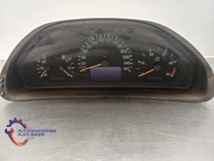 Begagnade Instrumentpanel Mercedes E (W210) 3.0 E-300D Turbo 24V Pris € 50,00 Marginaltabell erbjuds av Alexander Autodemontage