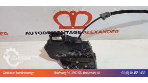 Gebruikte Portierslot Mechaniek 4Deurs links-voor Volvo S40 (MS) 2.0 D 16V Prijs € 40,00 Margeregeling aangeboden door Alexander Autodemontage