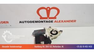 Gebruikte Raammotor Portier Volkswagen Golf V (1K1) 2.0 FSI 16V Prijs € 40,00 Margeregeling aangeboden door Alexander Autodemontage