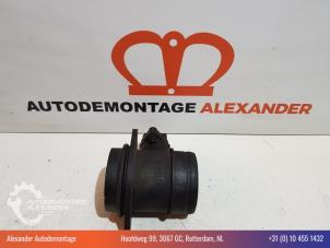 Gebruikte Luchtmassameter Volkswagen Golf IV (1J1) 1.9 TDI 110 Prijs € 40,00 Margeregeling aangeboden door Alexander Autodemontage
