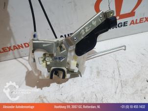 Gebruikte Deurslot Mechaniek 4Deurs links-achter Suzuki Alto 1.0 12V Prijs € 25,00 Margeregeling aangeboden door Alexander Autodemontage