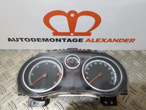 Gebruikte Instrumentenpaneel Opel Corsa D 1.2 16V Prijs € 80,00 Margeregeling aangeboden door Alexander Autodemontage