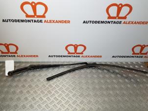 Gebruikte Ruitenwisserarm voor Opel Cascada 1.4 Turbo 16V Prijs op aanvraag aangeboden door Alexander Autodemontage