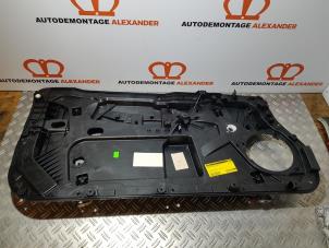Gebruikte Ruitmechaniek 2Deurs links-voor Ford Fiesta 6 (JA8) 1.0 EcoBoost 12V 125 Prijs € 49,99 Inclusief btw aangeboden door Alexander Autodemontage