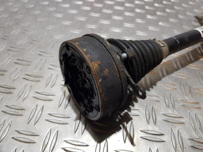 Drivaxel, vänster fram från en Skoda Fabia II Combi 1.2 TDI 12V Greenline 2011