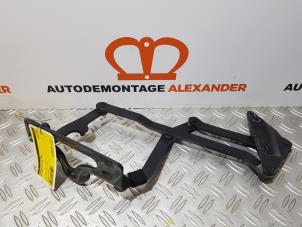 Gebruikte Scharnier Achterklep Mercedes SLK (R170) 2.3 230 K 16V Prijs op aanvraag aangeboden door Alexander Autodemontage