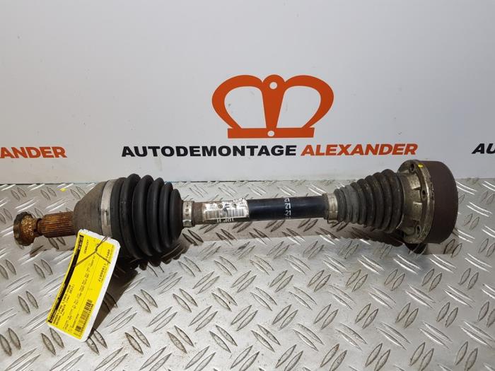 Aandrijfas links-voor van een Skoda Fabia II Combi 1.2 TDI 12V Greenline 2011