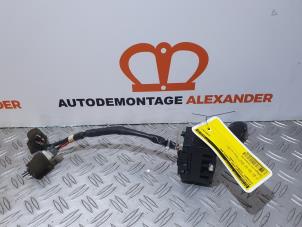 Używane Przelacznik kierunkowskazu Hyundai Sonata 3.0i V6 Cena na żądanie oferowane przez Alexander Autodemontage