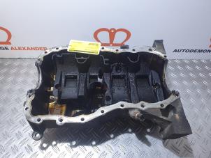 Begagnade Oljetråg Renault Clio III (BR/CR) 1.4 16V Pris på förfrågan erbjuds av Alexander Autodemontage