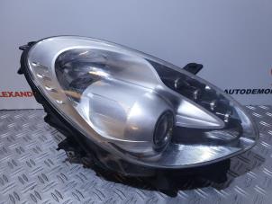 Gebruikte Rechter Koplamp Alfa Romeo Giulietta (940) 1.6 JTDm 16V Prijs € 250,00 Margeregeling aangeboden door Alexander Autodemontage