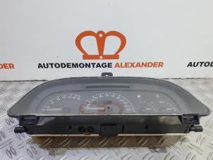 Gebruikte Instrumentenpaneel Renault Laguna I Grandtour (K56) 1.6 16V Prijs € 99,99 Margeregeling aangeboden door Alexander Autodemontage