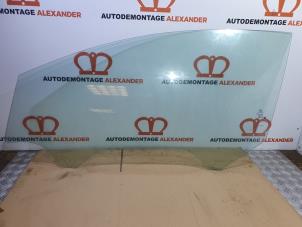 Gebruikte Portierruit 2Deurs links Ford Fiesta 6 (JA8) 1.0 EcoBoost 12V 125 Prijs op aanvraag aangeboden door Alexander Autodemontage