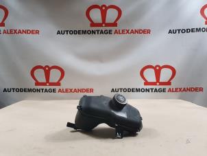 Begagnade Styrservotank Volkswagen Passat (3C2) 2.0 TDI 140 Pris € 20,00 Marginaltabell erbjuds av Alexander Autodemontage