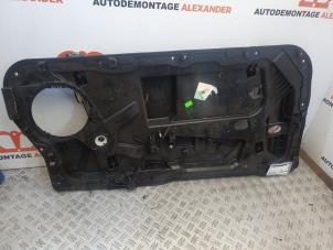 Gebruikte Ruitmechaniek 2Deurs links-voor Ford Fiesta 6 (JA8) 1.0 EcoBoost 12V 100 Van Prijs € 175,00 Inclusief btw aangeboden door Alexander Autodemontage