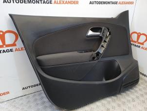 Begagnade List, framdörr, 4-dörrars, vänster Volkswagen Polo V (6R) 1.2 12V BlueMotion Technology Pris € 40,00 Marginaltabell erbjuds av Alexander Autodemontage