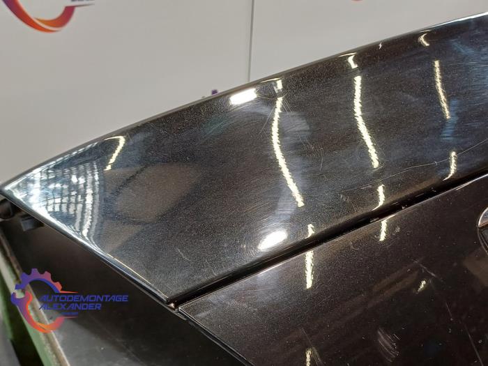 Baklucka från en Mercedes-Benz E (W211) 2.2 E-200 CDI 16V 2004