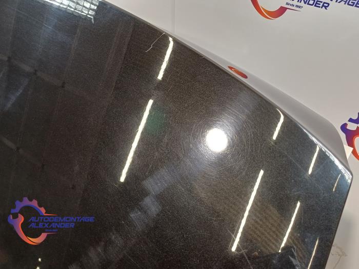 Baklucka från en Mercedes-Benz E (W211) 2.2 E-200 CDI 16V 2004