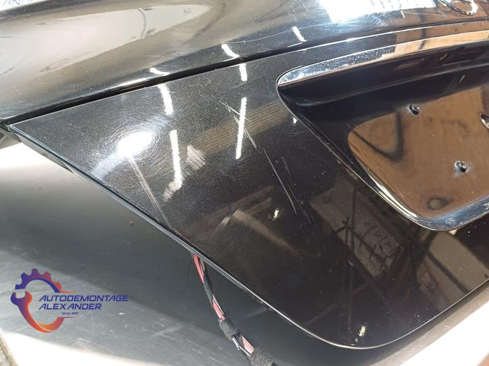 Baklucka från en Mercedes-Benz E (W211) 2.2 E-200 CDI 16V 2004