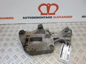 Begagnade Övre fäste, generator Audi A3 (8P1) 1.6 Pris på förfrågan erbjuds av Alexander Autodemontage