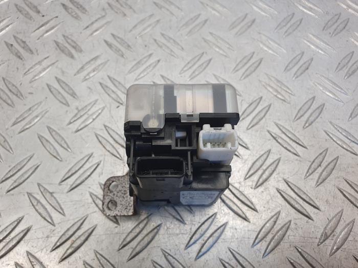 Kontaktblock, tändningslås från en Toyota Prius (NHW20) 1.5 16V 2006