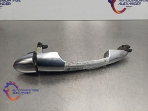 Używane Uchwyt drzwi prawych przednich wersja 4-drzwiowa Alfa Romeo Giulietta (940) 1.6 JTDm 16V Cena na żądanie oferowane przez Alexander Autodemontage