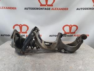 Gebruikte Schokdemper rechts-voor Peugeot 407 SW (6E) 2.0 HDiF 16V Prijs op aanvraag aangeboden door Alexander Autodemontage