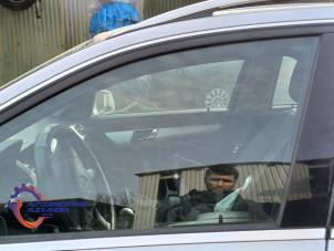 Gebruikte Portierruit 4Deurs links-voor Mercedes C Estate (S204) 2.2 C-200 CDI 16V BlueEFFICIENCY Prijs € 39,99 Margeregeling aangeboden door Alexander Autodemontage