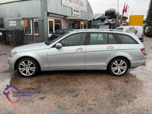 Gebruikte Ruit Extra 4Deurs links-achter Mercedes C Estate (S204) 2.2 C-200 CDI 16V BlueEFFICIENCY Prijs € 199,99 Inclusief btw aangeboden door Alexander Autodemontage