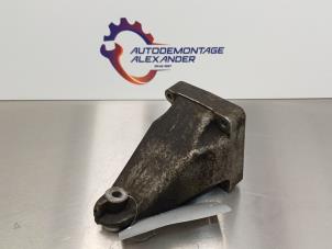 Gebruikte Motorsteun Mercedes CLK (C209) 3.2 320 V6 18V Prijs op aanvraag aangeboden door Alexander Autodemontage