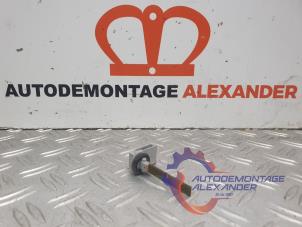 Begagnade Innetemperatursensor Volkswagen Transporter/Caravelle T5 2.0 TDI DRF Pris på förfrågan erbjuds av Alexander Autodemontage