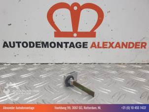 Begagnade Innetemperatursensor Volkswagen Transporter/Caravelle T5 2.0 TDI DRF Pris på förfrågan erbjuds av Alexander Autodemontage