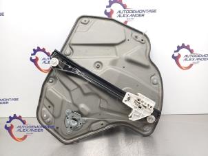 Begagnade Fönstermekanism för bakre dörr, 4-dörrars, höger Skoda Octavia Combi (1Z5) 1.6 TDI Greenline Pris € 22,51 Inklusive moms erbjuds av Alexander Autodemontage