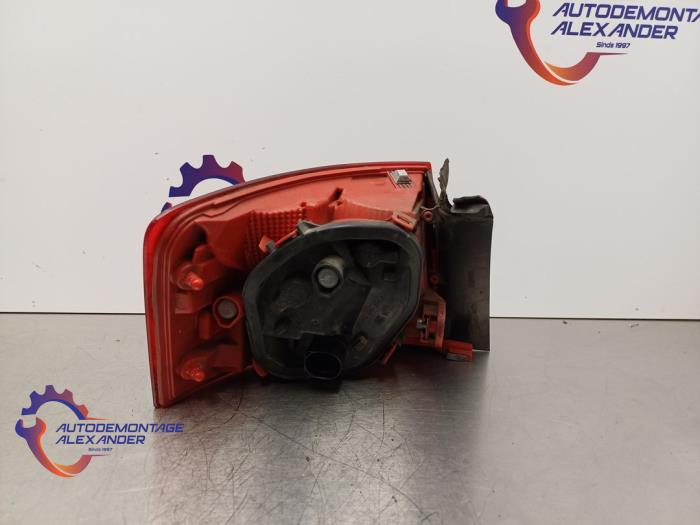 Baklykta, höger från en Seat Exeo ST (3R5) 1.8 TSI 16V 2012