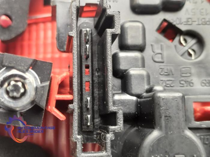 Baklykta, höger från en Seat Exeo ST (3R5) 1.8 TSI 16V 2012