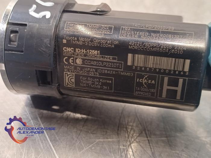 Start/stopp-brytare från en Toyota Yaris III (P13) 1.5 16V Dual VVT-iE 2018