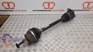 Begagnade Drivaxel, höger fram Audi A4 (B7) 2.0 TDI 16V Pris på förfrågan erbjuds av Alexander Autodemontage