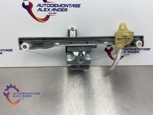 Gebruikte Ruitmechaniek 4Deurs links-voor Renault Twingo III (AH) 0.9 Energy TCE 90 12V Prijs € 84,99 Inclusief btw aangeboden door Alexander Autodemontage