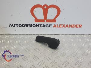 Gebruikte Motorkap hendel Volkswagen Golf VI (5K1) 1.4 TSI 122 16V Prijs € 15,00 Margeregeling aangeboden door Alexander Autodemontage