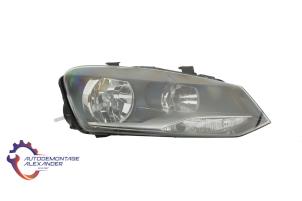 Nya Strålkastare, höger Volkswagen Polo Pris € 120,00 Inklusive moms erbjuds av Alexander Autodemontage